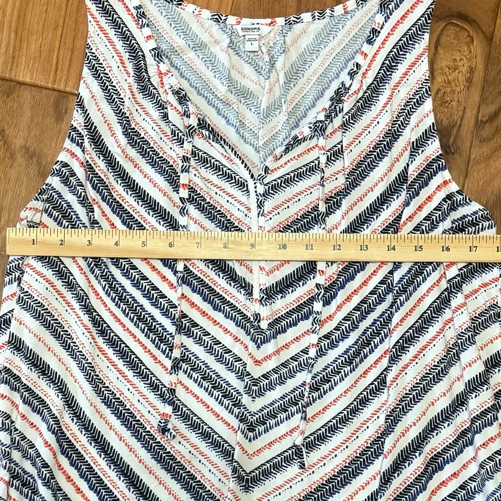 Red White and Blue Sleeveless Blouse - Picture 4 of 6